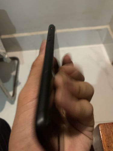 iphone Se2សុីន