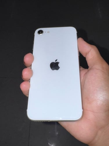 Iphone Se2020 តួនៅស្អាតសុំណុំសុីនអត់ដែរគាស់