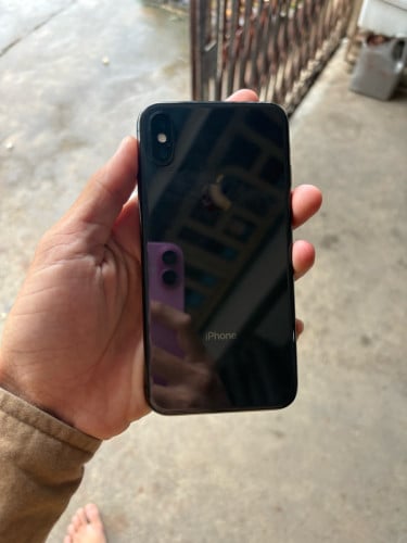 iPhone X 64g Gx អត់ស្គែន បែកកញ្ចក់មុខប្រើបានធម្មតា 50$ ចោមចៅ