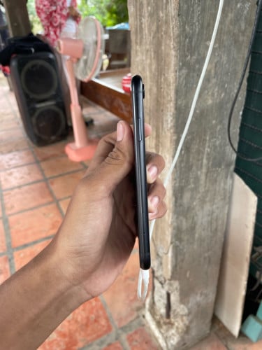 iPhone XR 64G LL/AGx no scan No camera40$ នៅភ្នំពេញ