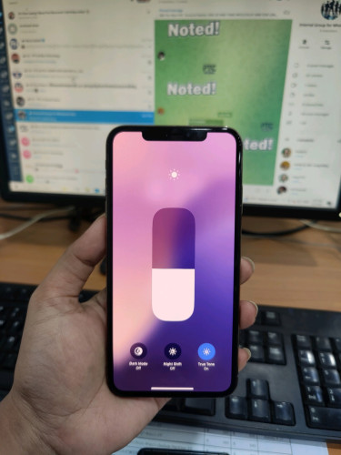 iPhone xs max Gold color ស្គេនមុខ ដើរទាំងអស់ តំលៃល្អ 135$