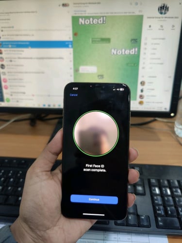 iPhone xs max Gold color ស្គេនមុខ ដើរទាំងអស់ តំលៃល្អ 135$