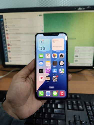 iPhone xs max Gold color ស្គេនមុខ ដើរទាំងអស់ តំលៃល្អ 135$