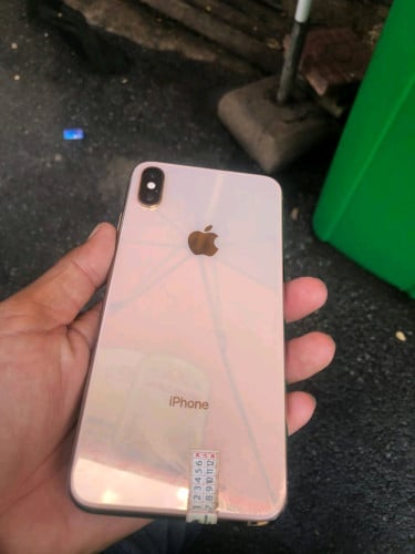 iPhone xs max id storage 64g អេក្រង់ ស៉ីន 🔋87% #តម្លៃ88$ #ទីតាំចោមចៅ 0963961244