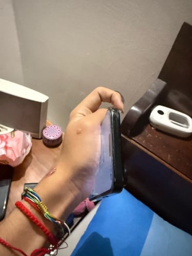 Iphone16pm ថ្ម92% Iphone 16pm សាណុំអត់សាណុំដូរលុយវិញ