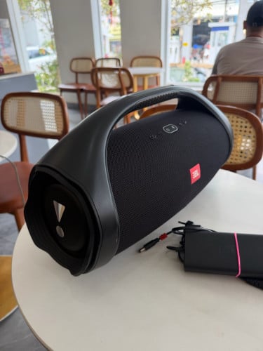 JBL boombox2 ស្អាតសុំនុំ​ ឆ្នាំងសុីន​ តំលៃ215$ ភ្នំពេញ​ លេខនិងតេឡេក្រាម089222158(វៃដូរបាន)