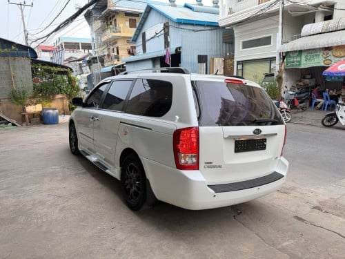 Kia Carnival 2012full option