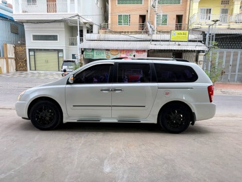 Kia Carnival 2012full option