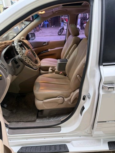 Kia Carnival 2012full option