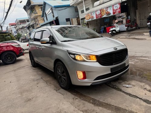 Kia Carnival 2015