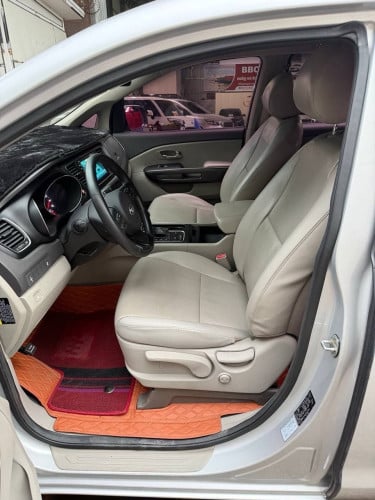 Kia Carnival 2015