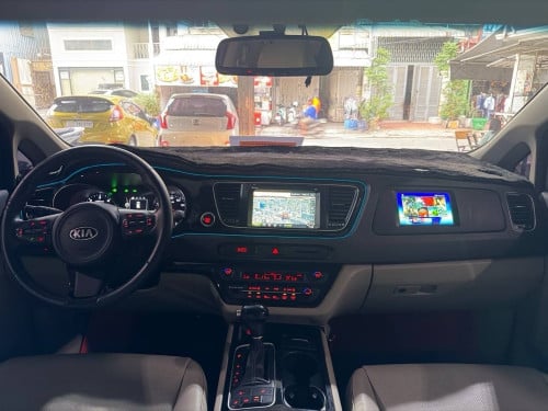 Kia Carnival 2015