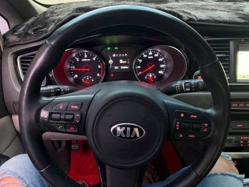 Kia Carnival 2015