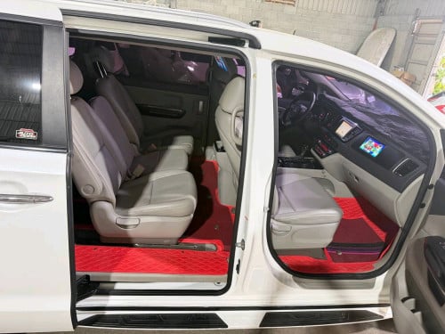 Kia Carnival 2015