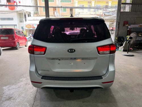 Kia Carnival 2015