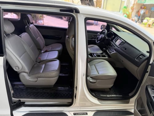Kia Carnival 2015full