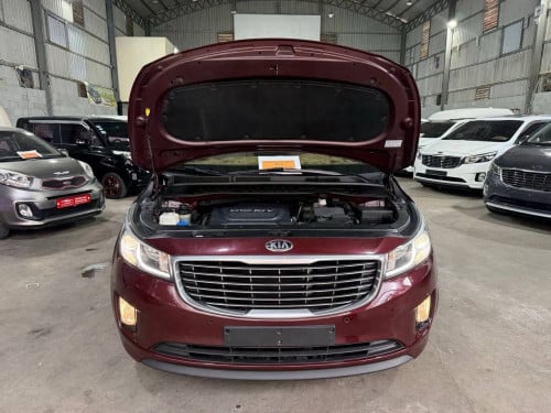 Kia Carnival 2015full option អូតូបី