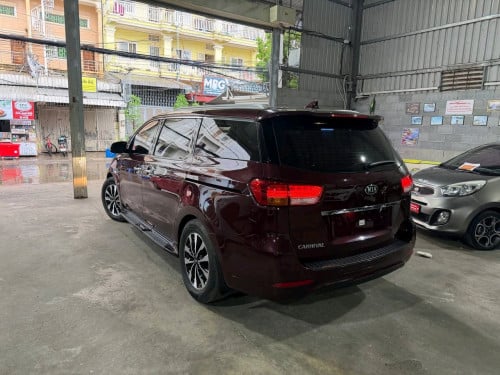 Kia Carnival 2015full option ទ្វាអូតូបី