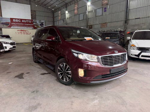 Kia Carnival 2015full option ទ្វាអូតូបី