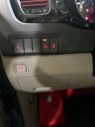 Kia Carnival 2015full option ទ្វាអូតូបី