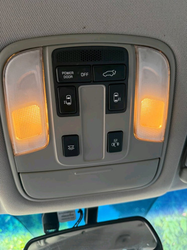 Kia Carnival 2015full option អូតូបី