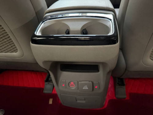 Kia Carnival 2015full option