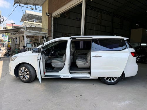 Kia Carnival 2015full option