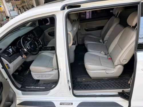 Kia Carnival 2015full option