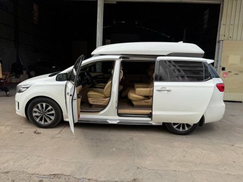 Kia Carnival 2015full option VIP