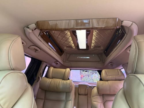 Kia Carnival 2015full option VIP