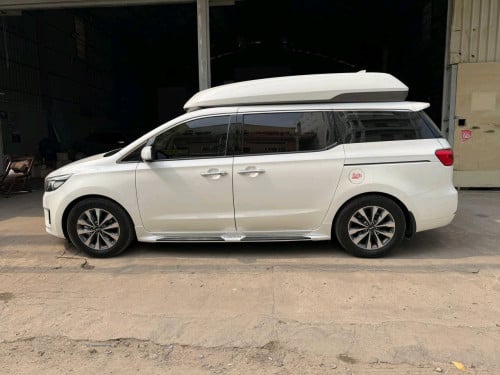 Kia Carnival 2015full option VIP