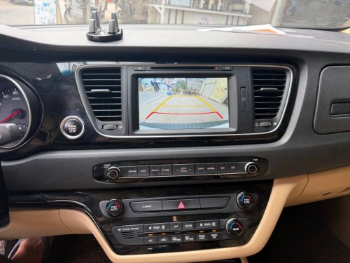 Kia Carnival 2015full option VIP