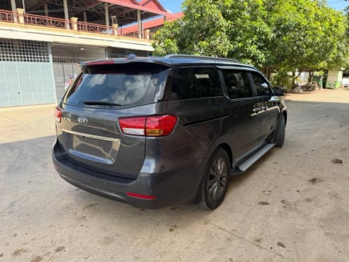 Kia Carnival 2016