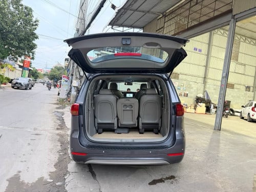 Kia Carnival 2016