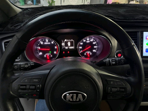 Kia Carnival 2016 Luxury