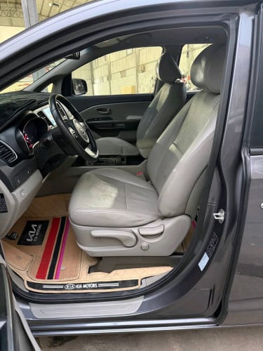Kia Carnival 2016 Luxury