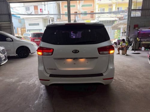 Kia Carnival 2017full option អូតូបី