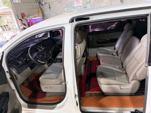 Kia Carnival 2017full option ទ្វាអូតូ3