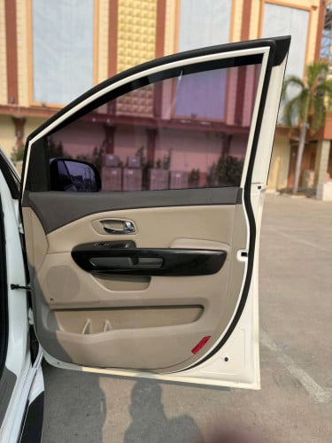 Kia Carnival 2017full option អូតូបី360ប៊ូតុង5