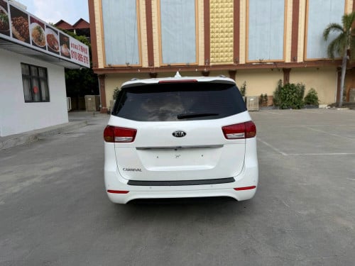 Kia Carnival 2017full option អូតូបី360ប៊ូតុង5
