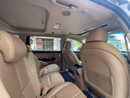 KIA Carnival 2018 Full option បើកដំបូល2តង់ ប្រើសាំង