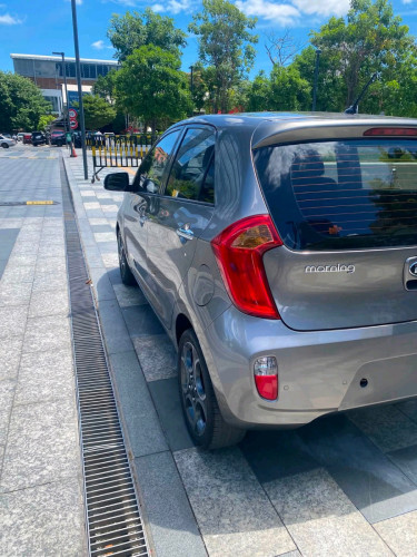 Kia morning ឆ្នាំ2012 smart key ប្រភេទ សាំង ហ្គាស់ ស៊ីន