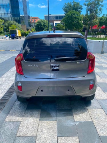 Kia morning ឆ្នាំ2012 smart key ប្រភេទ សាំង ហ្គាស់ ស៊ីន