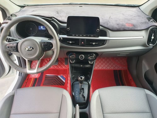 Kia Picanto Full Option ប្រភេទឡានស្អាត