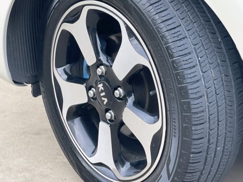 Kia Ray ឆ្នាំ 012 Full Option ម្ចាស់ដើមថែខ្លាំង! តូចច្រឡឹង រាងស្អាត ទាន់សម័យ!