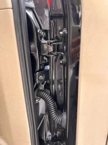 Land Cruiser PRADO 04 V4 P2 Auto ម៉ាស៊ូតសុីប្រេងទិចធានាថ្មីលក់ប្រញាប់លុយ