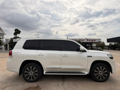Landcruiser 2016 Full Option V6