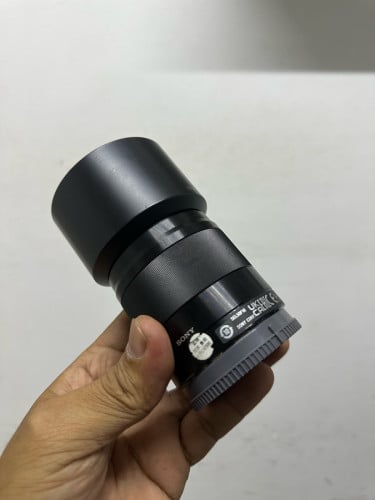 Len 50mm F1.8 OSS 135$