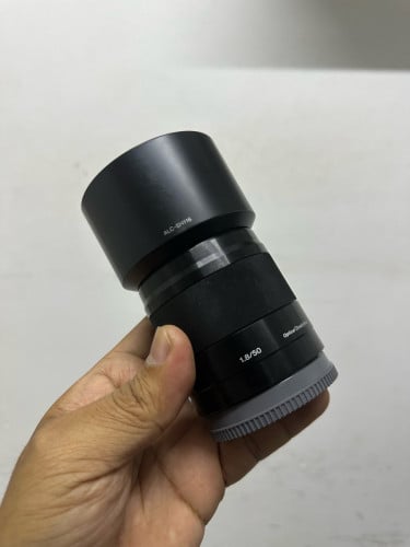 Len 50mm F1.8 OSS 135$