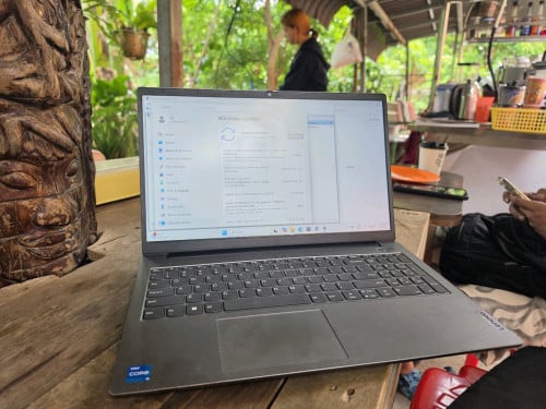 LENOVO 15G2